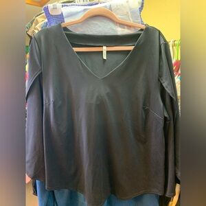 HALARA Black V-Neck Blouse Sz. Large
